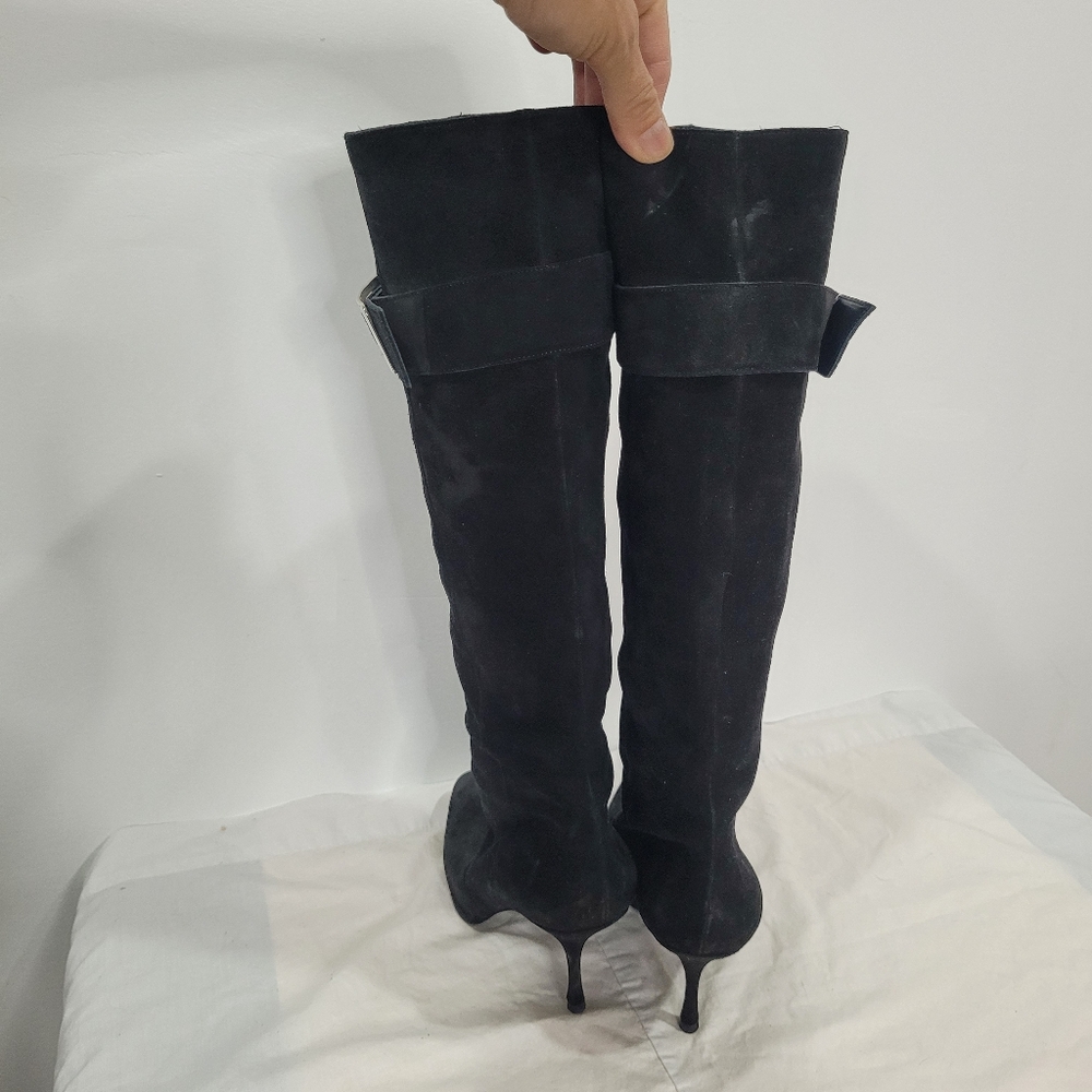 Gucci Suede Boots with Buckle - Picture 7 of 10
